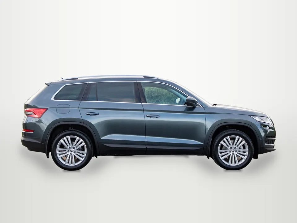 Škoda Kodiaq, side profile — edited
